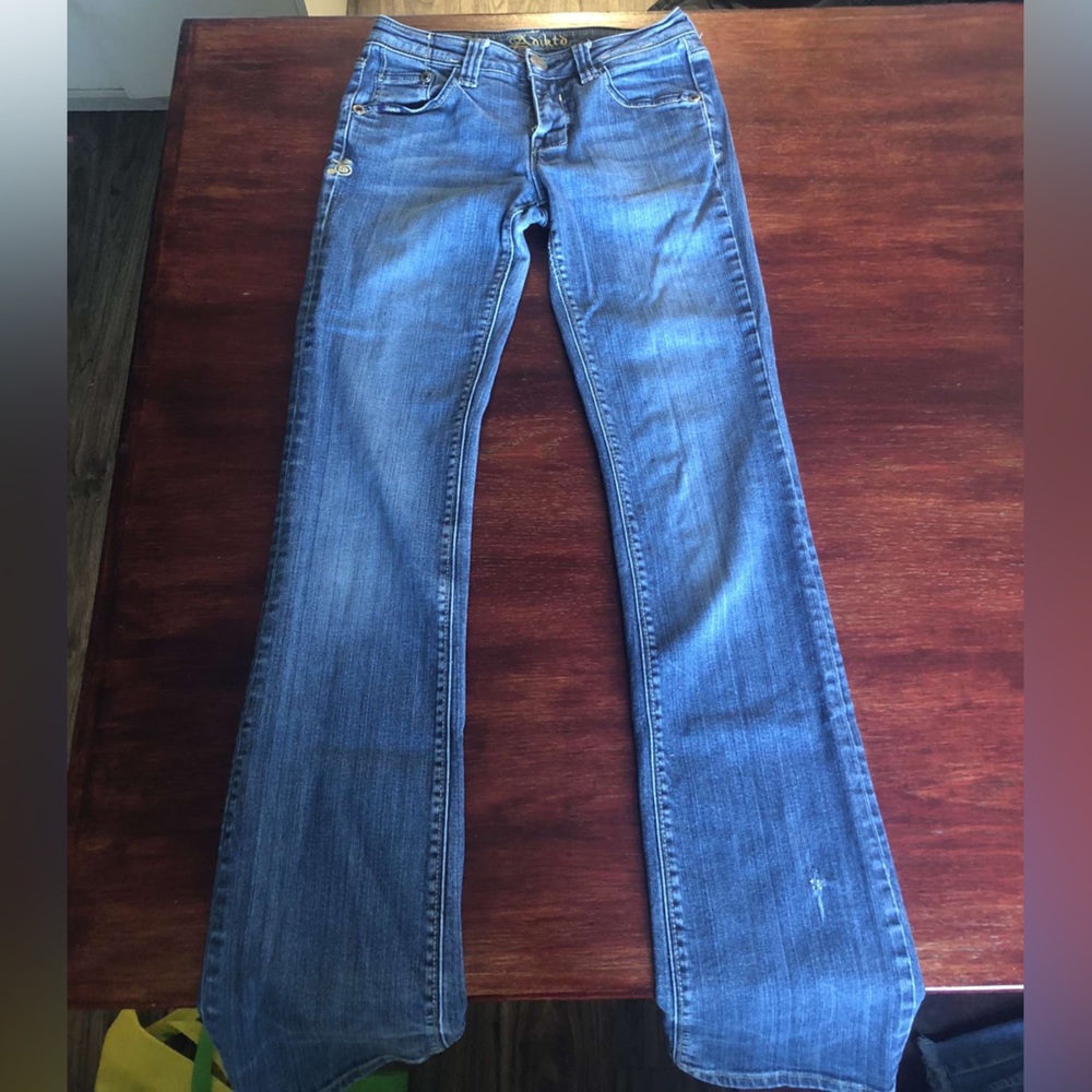 Low-rised jeans